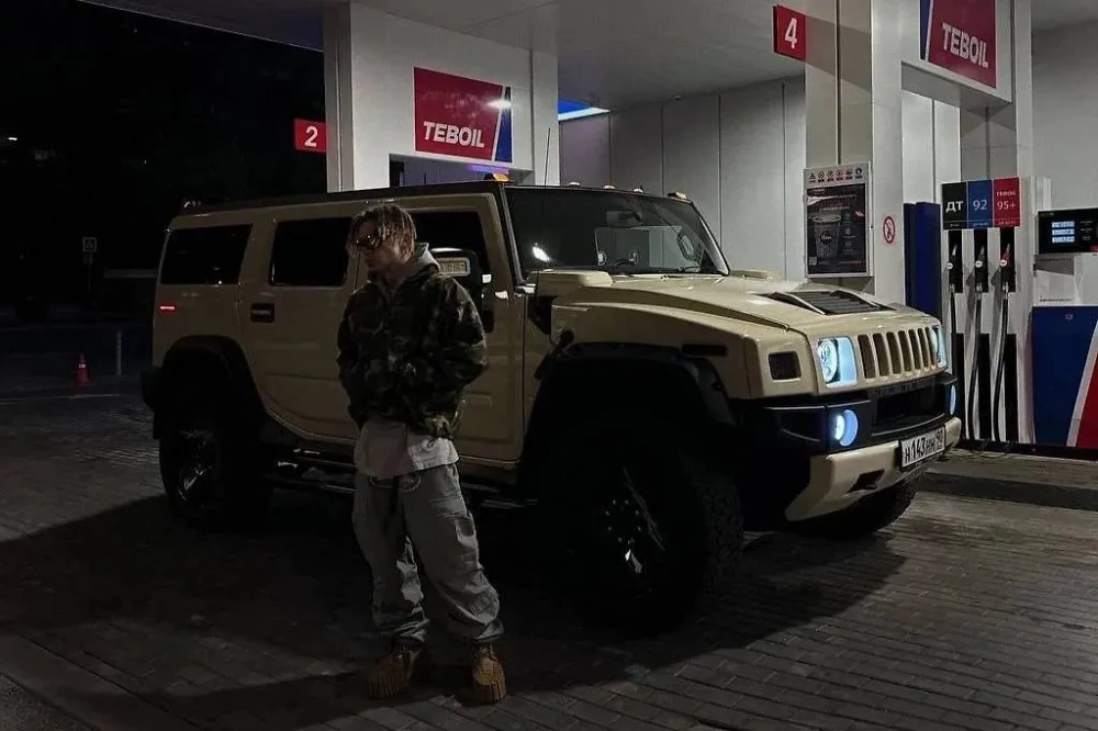 Элджей и его Hummer H2.